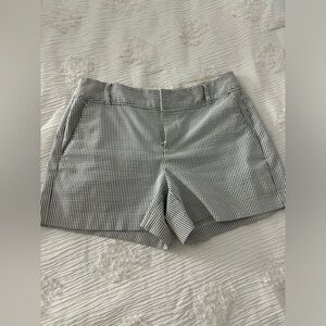 Women’s Navy Blue and White pinstripe shorts Size 2 XS from Elle Magazine